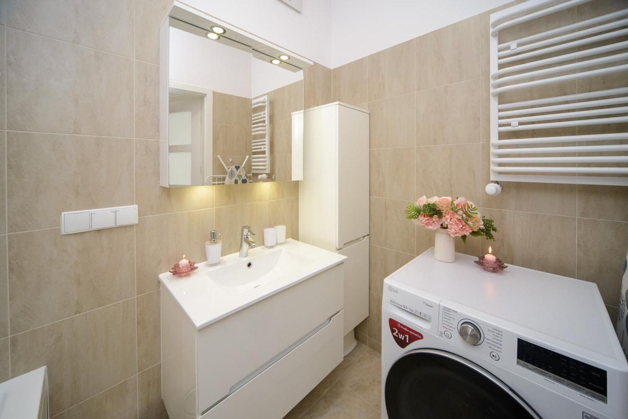 Apartment Maya's Flats & 81 - 3 Flat In Garnizon *